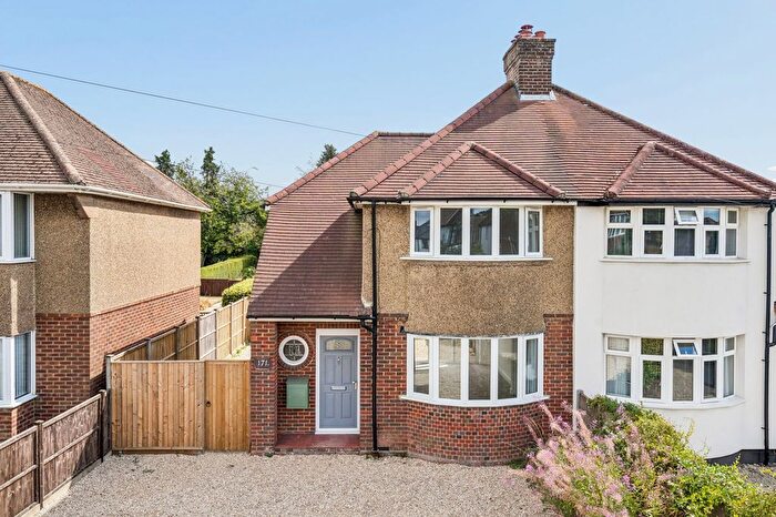 2 Bedroom Semi Detached House For Sale In New Road, High Wycombe, HP12
