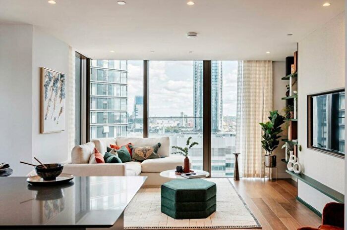 1 Bedroom Apartment To Rent In Harcourt Tower, Marsh Wall, London, E14