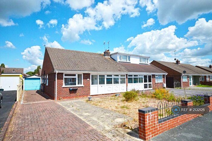 3 Bedroom Bungalow To Rent In Medina Way, Swindon, SN2