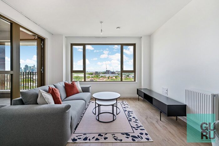 1 Bedroom Flat To Rent In Bermondsey Heights, London, SE15