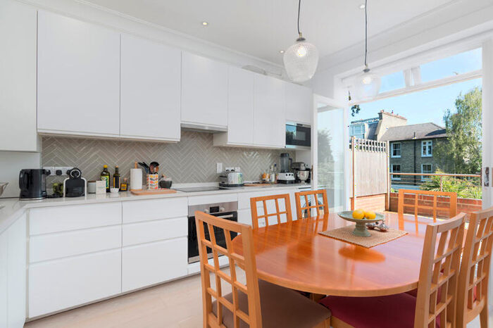 2 Bedroom Apartment To Rent In Eldon Grove, Hampstead, NW3