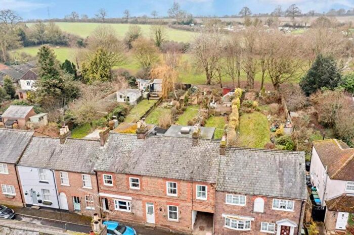 3 Bedroom Terraced House For Sale In George Street, Markyate, AL3