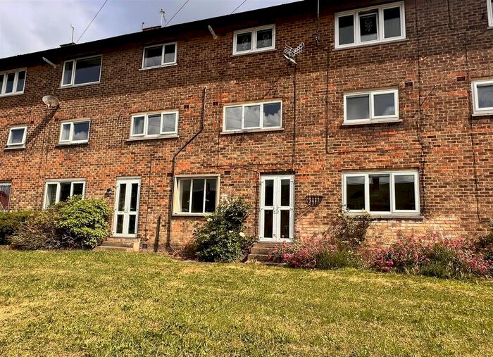 3 Bedroom Property To Rent In Lupton Drive, Sheffield, S8