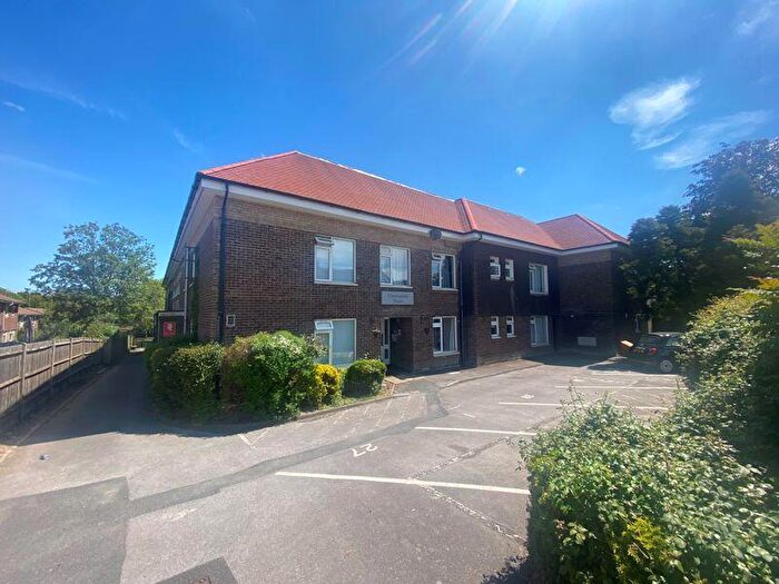 2 Bedroom Flat To Rent In Claylands Road, Bishops Waltham, SO32