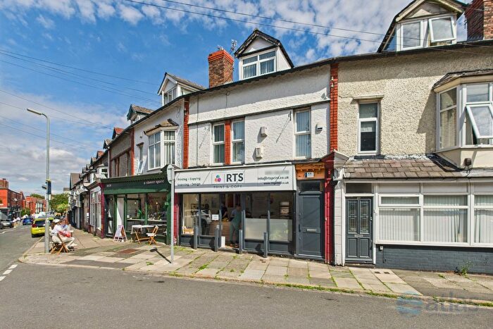 4 Bedroom Flat To Rent In Briardale Road, Mossley Hill, L18