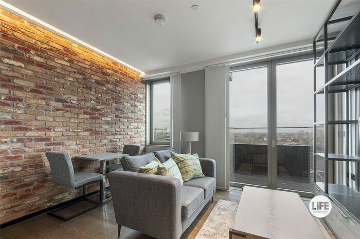 Studio To Rent In Hewett Street, London, EC2A