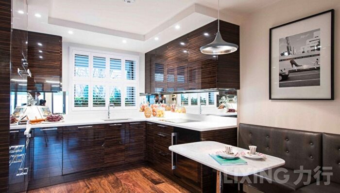 2 Bedroom Flat To Rent In Fulham Road, Chelsea, SW3