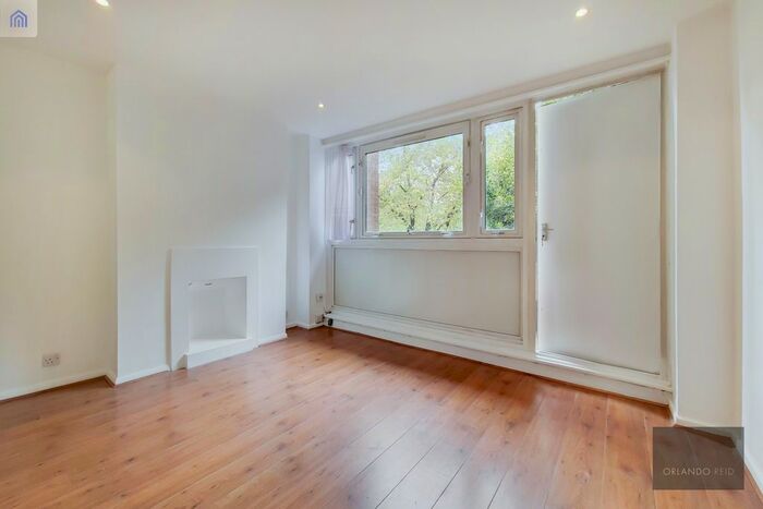 2 Bedroom Maisonette To Rent In Cottage Grove, London, SW9