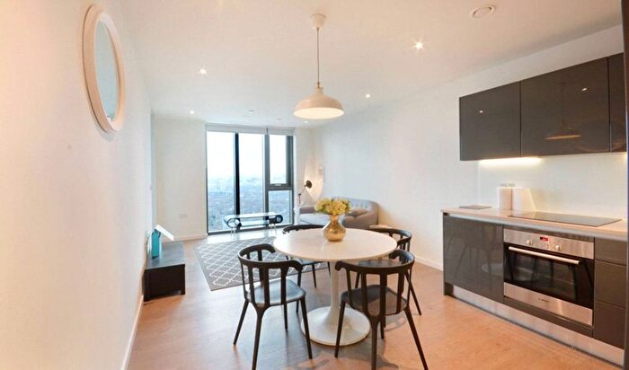 1 Bedroom Flat To Rent In St Gabriel Walk, Elephant And Castle, London, SE1