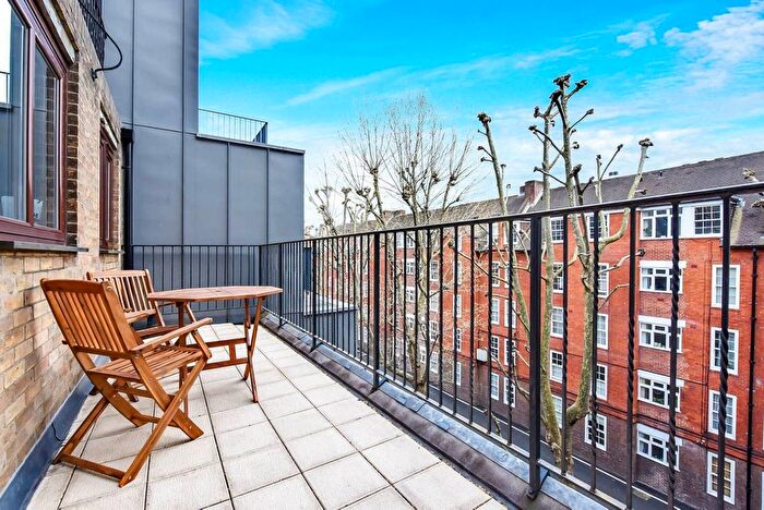 3 Bedroom Flat To Rent In Tavistock Place, Bloomsbury, London, WC1H