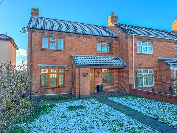 3 Bedroom End Of Terrace House For Sale In Tamworth Road, Wood End, Atherstone, CV9