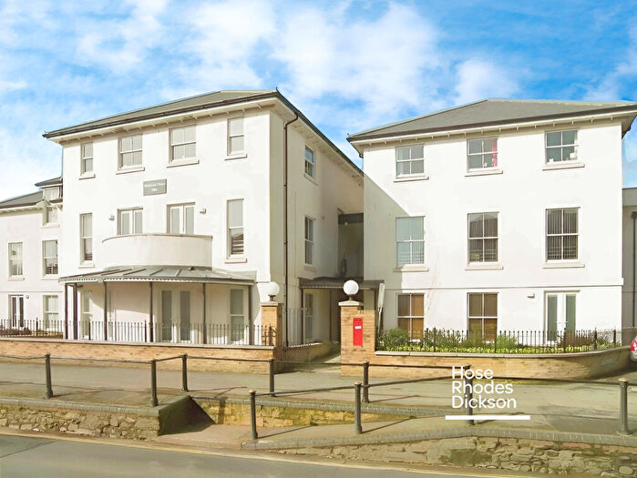 1 Bedroom Apartment To Rent In The Mall, Carisbrooke Road, PO30