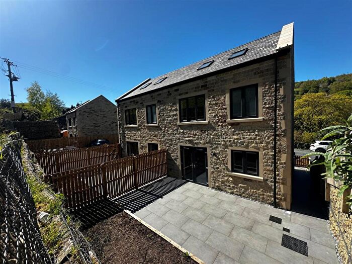3 Bedroom Semi-Detached House To Rent In Banyan Lodge, Cragg Road, Mytholmroyd, Hebden Bridge, HX7