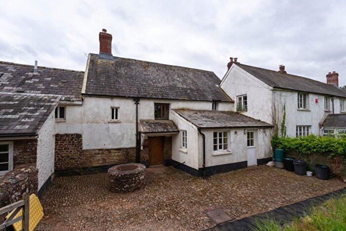 5 Bedroom Semi Detached House To Rent In Dowrich, Sandford, EX17