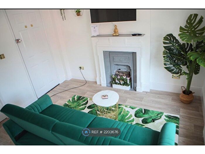 1 Bedroom Flat To Rent In Enigma Hair &amp; Beauty, Wanstead, E11
