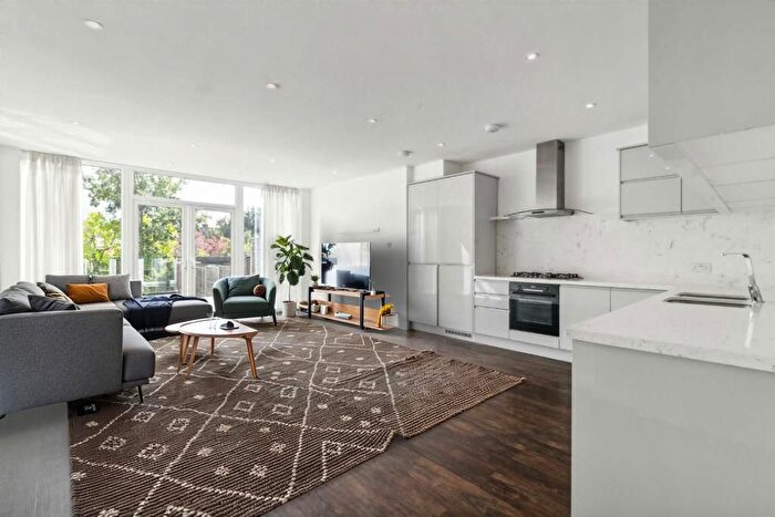 5 Bedroom Property To Rent In Rundell Crescent, Hendon, NW4