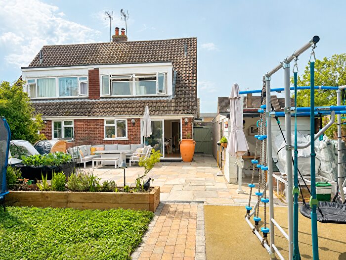 3 Bedroom Semi Detached House For Sale In Staplehurst, Kent, TN12