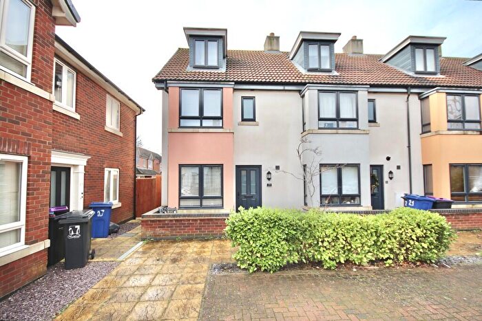 3 Bedroom End Of Terrace House For Sale In Canal Court, Saxilby, Lincoln, LN1
