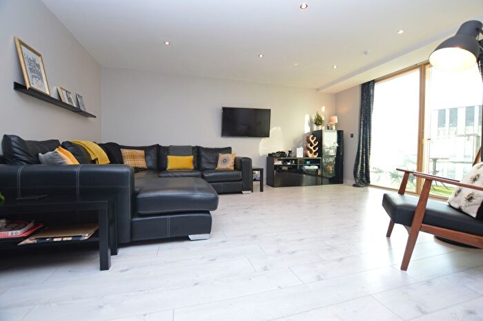 2 Bedroom Flat To Rent In West Point, Leeds, LS1