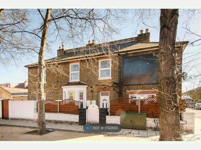 4 Bedroom Detached House To Rent In Norman Road, London, SW19