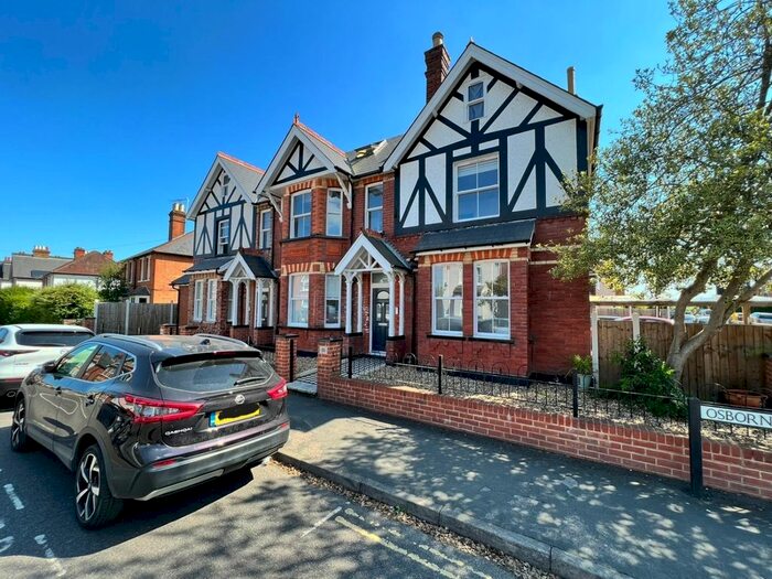 2 Bedroom Flat To Rent In Osborne Road, Egham, TW20