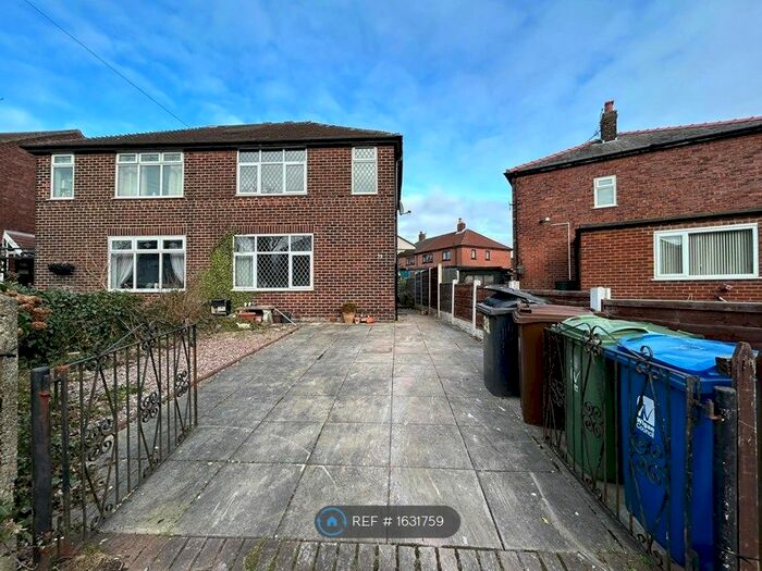 3 Bedroom Semi-Detached House To Rent In Elm Avenue, Golborne, Warrington, WA3