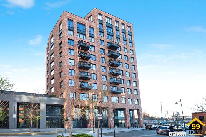 2 Bedroom Flat For Sale In Headwater Point, London, E3