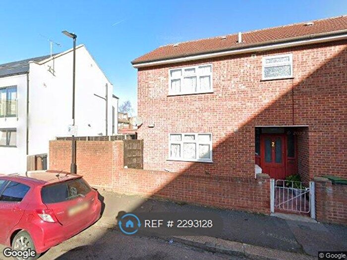 1 Bedroom Flat To Rent In Waverley Road, London, N17