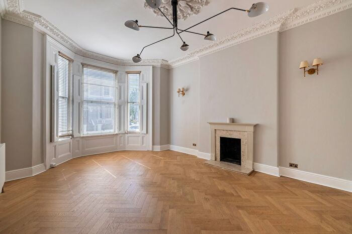 2 Bedroom Flat To Rent In Ladbroke Grove, Notting Hill, W11