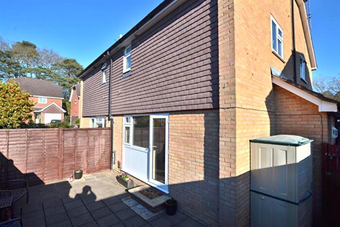 1 Bedroom End Of Terrace House To Rent In Coxmoor Close, Church Crookham, Fleet, GU52