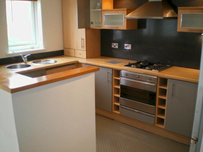 2 Bedroom Flat To Rent In Ellerman Road, Liverpool, L3