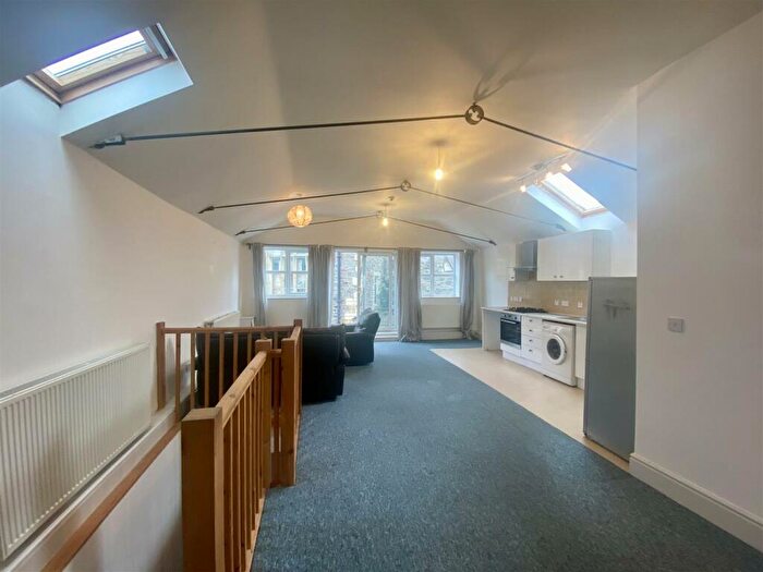 2 Bedroom Apartment To Rent In Moon Street, Stokes Croft, Bristol, BS2