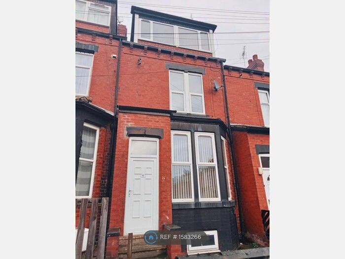 4 Bedroom Terraced House To Rent In Stratford Terrace, Leeds, LS11