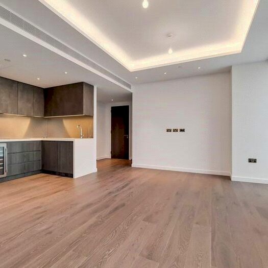 3 Bedroom Flat To Rent In Carnation Way, London, SW8