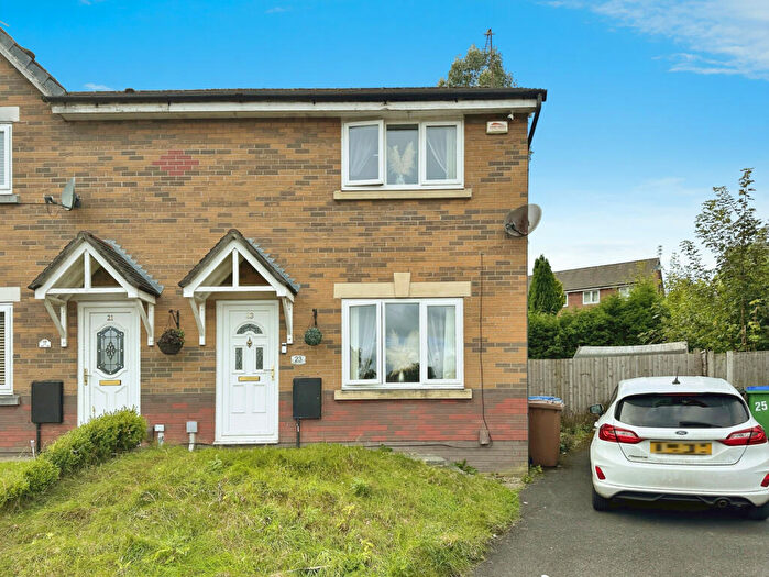 3 Bedroom Semi-Detached House To Rent In Langholme Way, Heywood, Lancashire, OL10