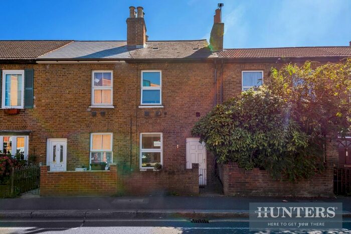3 Bedroom Terraced House To Rent In Hanworth Road, Hounslow, TW3