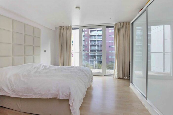 2 Bedroom Apartment To Rent In Oswald Building, Queenstown Road, London, SW11