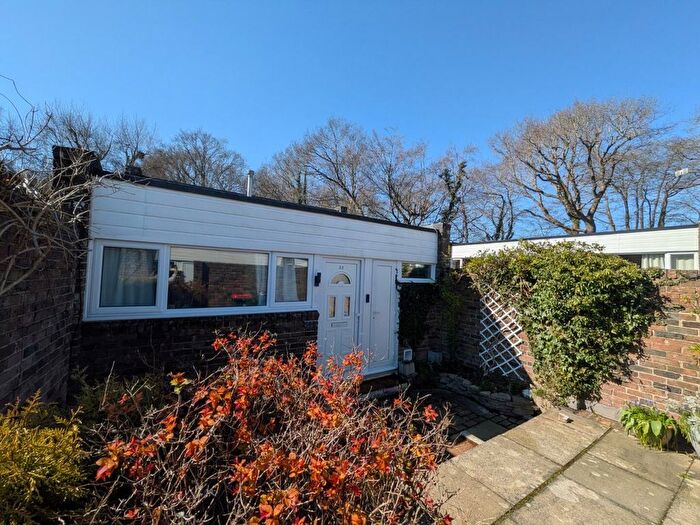 1 Bedroom Bungalow To Rent In Forestfield, Crawley, RH10