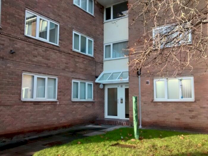 2 Bedroom Flat To Rent In Stuart House, Delph Lane, Whiston L35