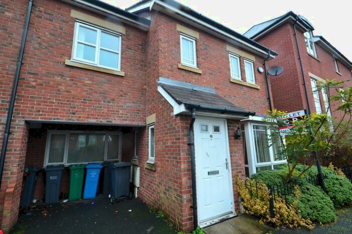 4 Bedroom Terraced House To Rent In Drayton Street Hulme, Manchester., M15