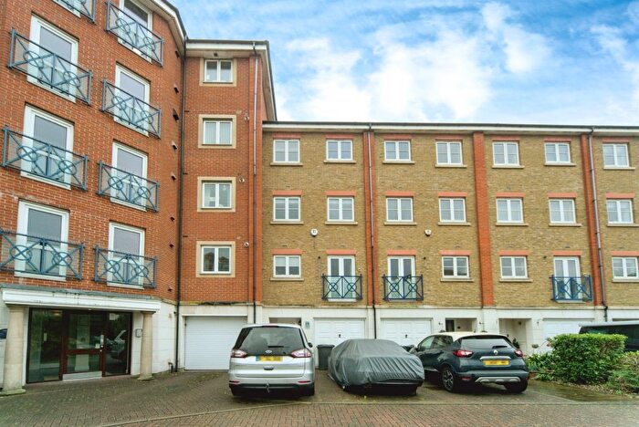 5 Bedroom Property For Sale In Dominica Court, Eastbourne, BN23