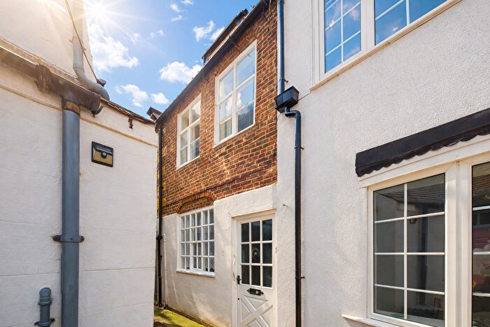2 Bedroom Terraced House For Sale In Gardiners Yard, Whitby, YO21