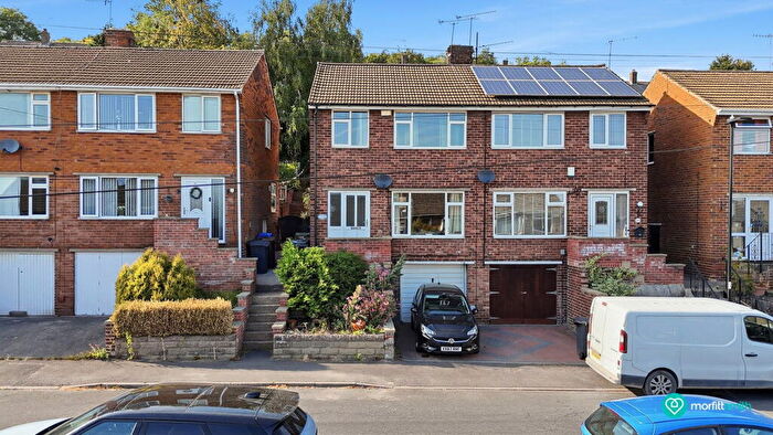 3 Bedroom Semi-Detached House For Sale In Sandstone Avenue, Wincobank, S9