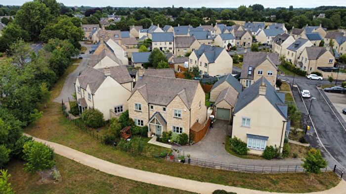 4 Bedroom Detached House For Sale In Honeybone Close, Fairford, Gloucestershire, GL7