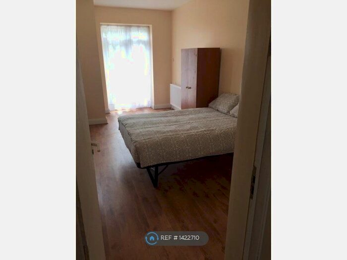 1 Bedroom End Of Terrace House To Rent In Grenoble Gardens, London, N13