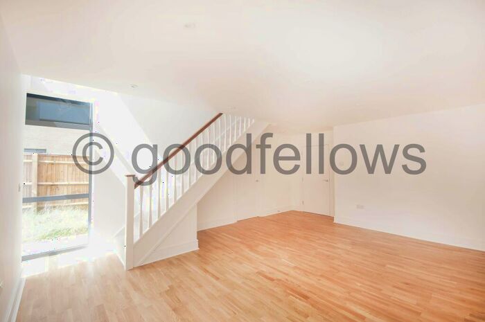 3 Bedroom Apartment To Rent In Blanchland Road, Morden, SM4