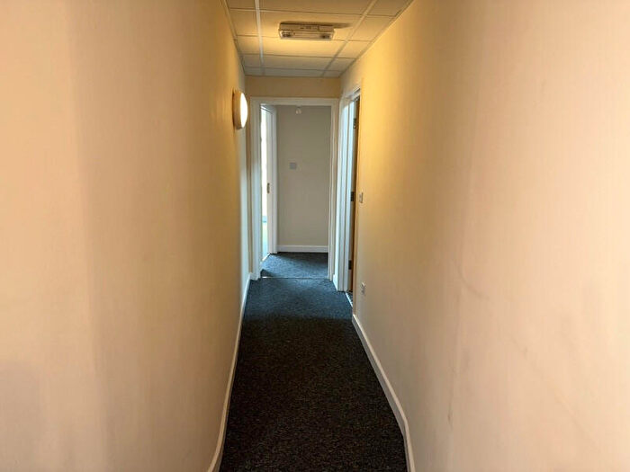 2 Bedroom Apartment To Rent In Garsington Road, Oxford, Oxfordshire, OX4