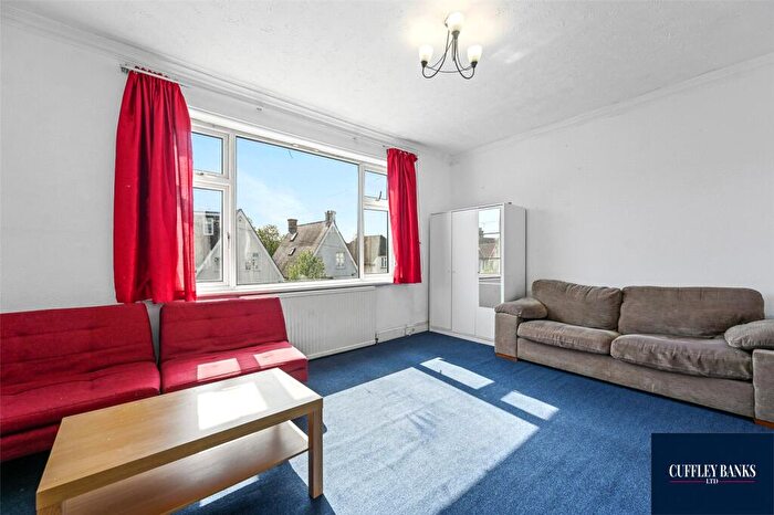 1 Bedroom Maisonette For Sale In Park Road, Wembley, Middlesex, HA0