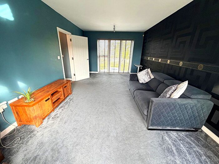 4 Bedroom Detached House To Rent In Elderberry Close, Romford, RM3