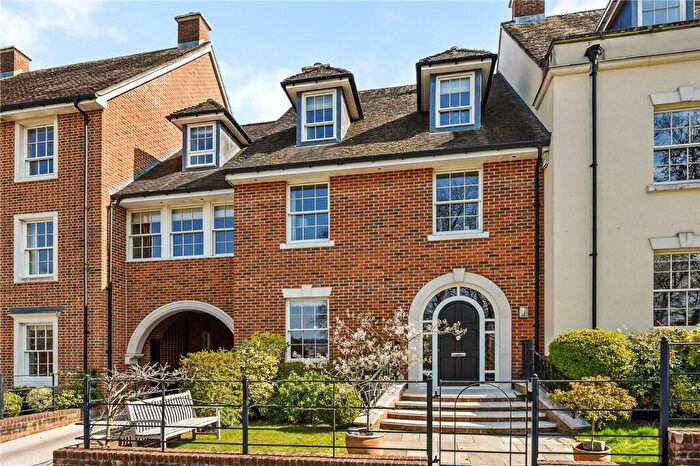 5 Bedroom House For Sale In Blue Ball Hill, Winchester, Hampshire, SO23